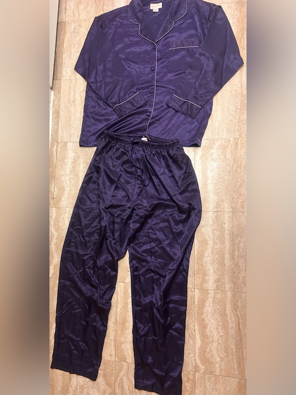Pajama Set - Picture 2 of 5